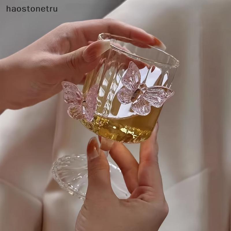 OST Butterfly-Adorned Stemmed Glasses Elegant Glassware สําหรับงานเลี้ยงชา ดีไซน์จับตาสําหรับจัดเลี้