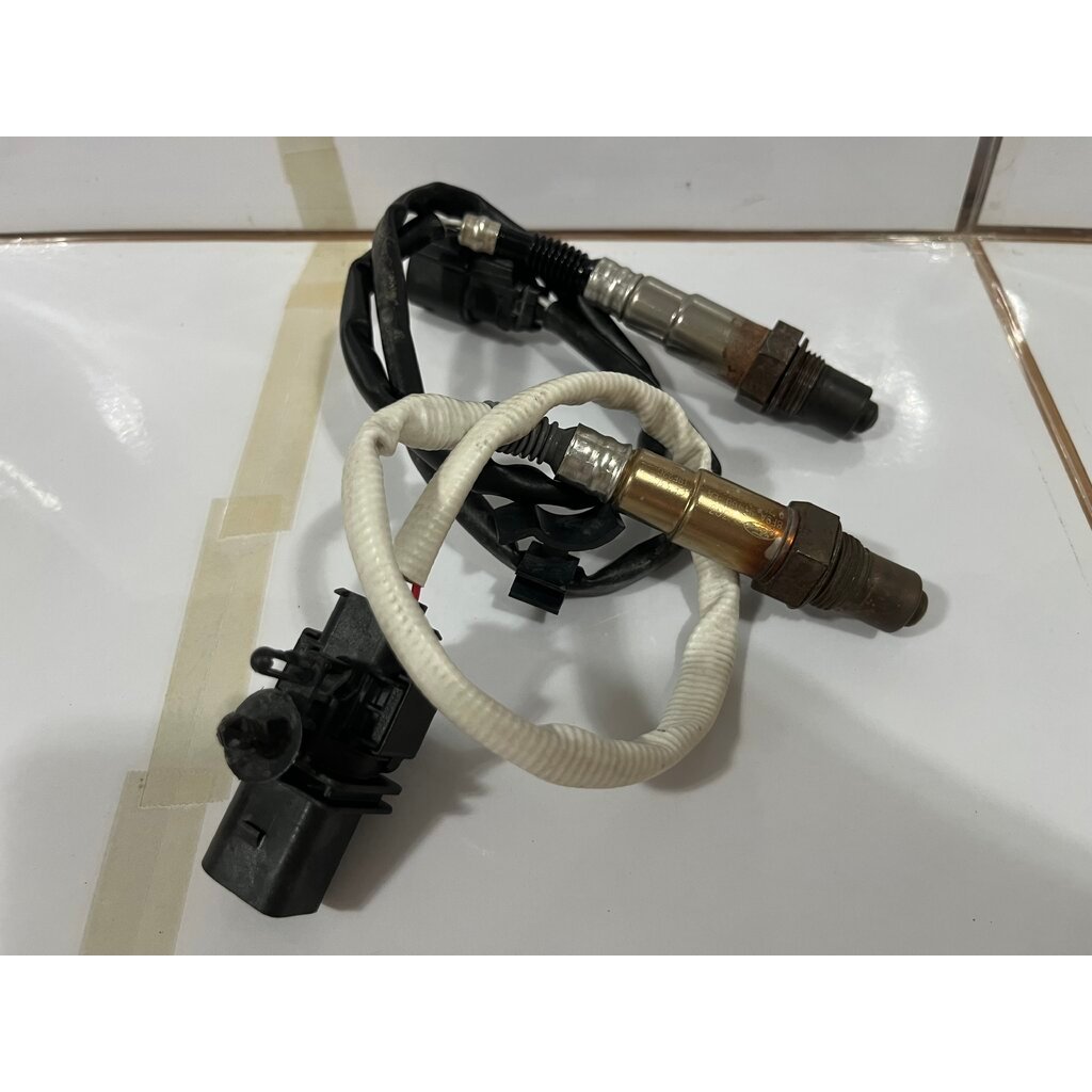 F0006 O2 SENSOR ตัวล่างและตัวบน FORD FOCUS MK3 2.0 L มือสองของแท้ BV619G444-AA 0258010247 , 8F9A 9Y4