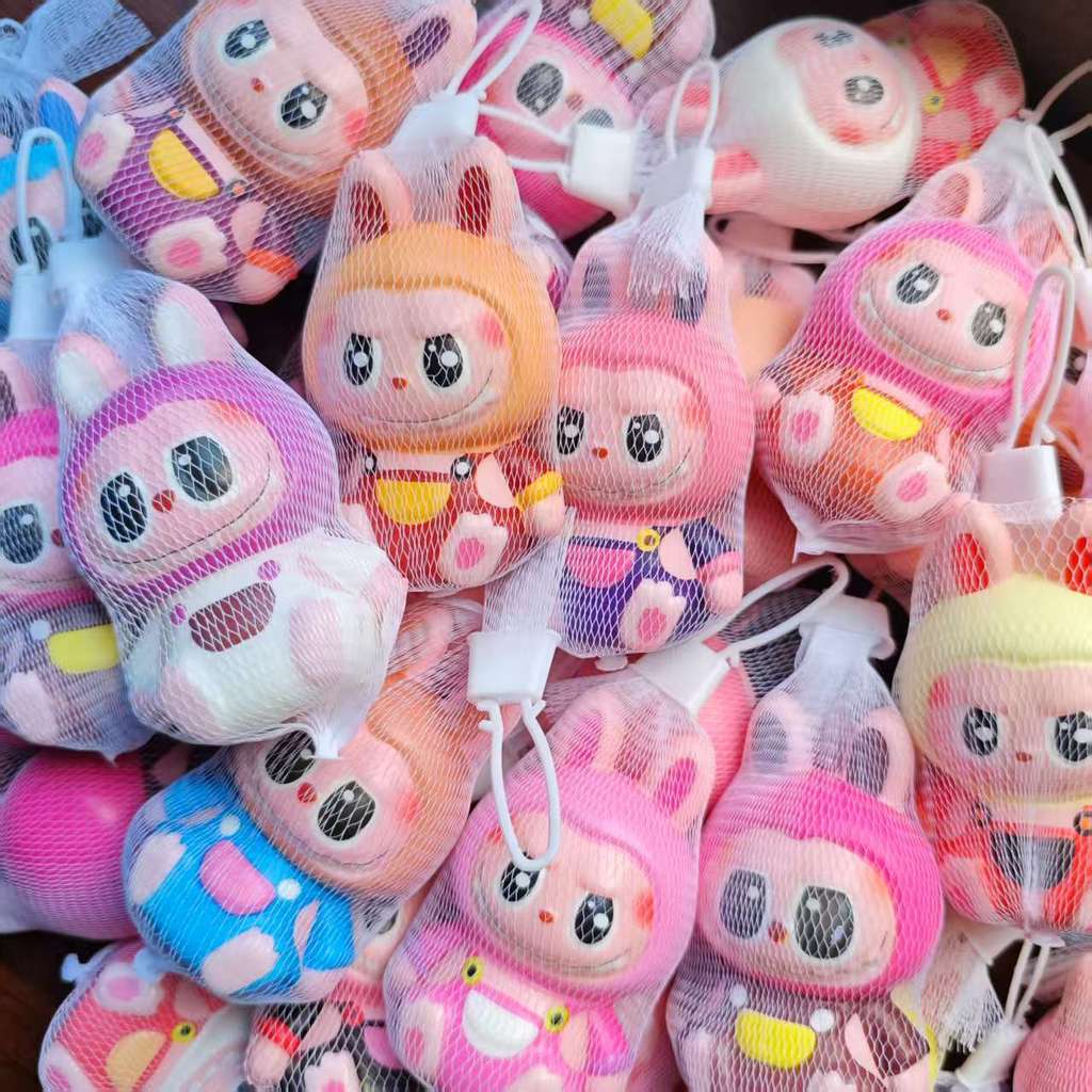 [ผลิตภัณฑ์สวัสดิการ] Labubu Sanrio SpongeBob SquarePants ไข่สตรอเบอร์รี่หมี Ultraman Pinch เพลงช้า Rebound Decompression ของเล่น Vent Handy เครื่องมือตุ๊กตาการ์ตูนเด็กของขวัญเล็กๆ