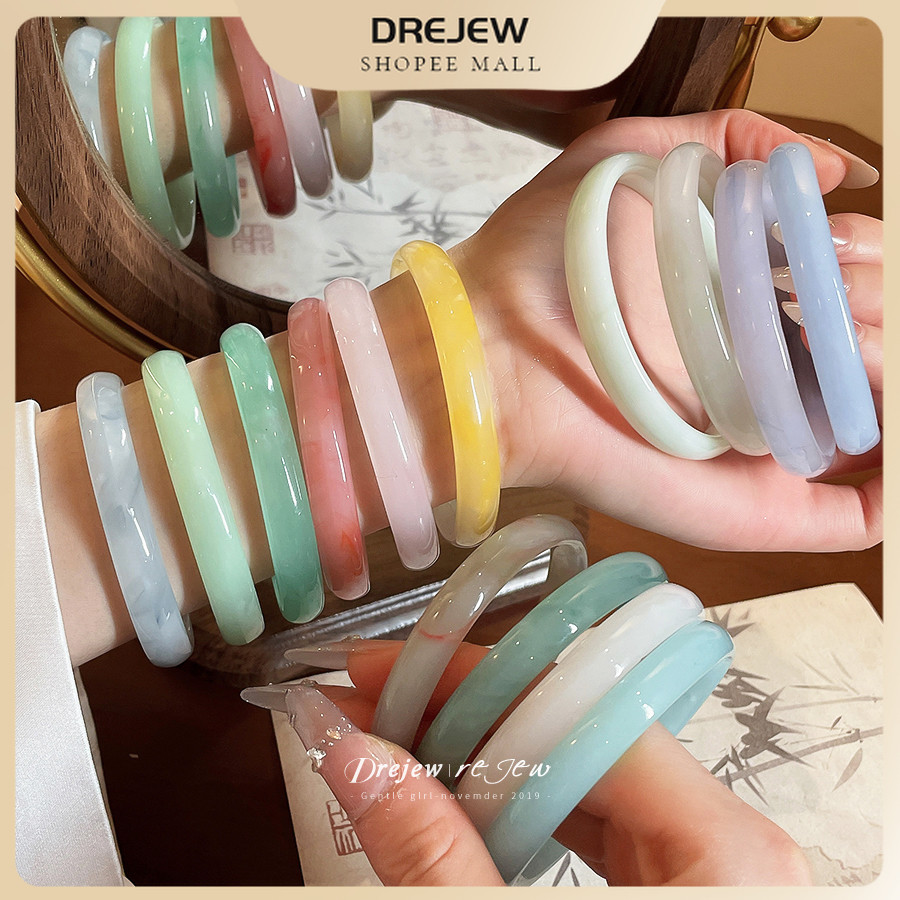 กำไลข้อมือทรงกลม Minimalist Cool Feeling สไตล์หรูหราและเนื้อหาคุณภาพสูง เครื่องประดับสำหรับสุภาพสตรีที่สวมได้ทุกวัน