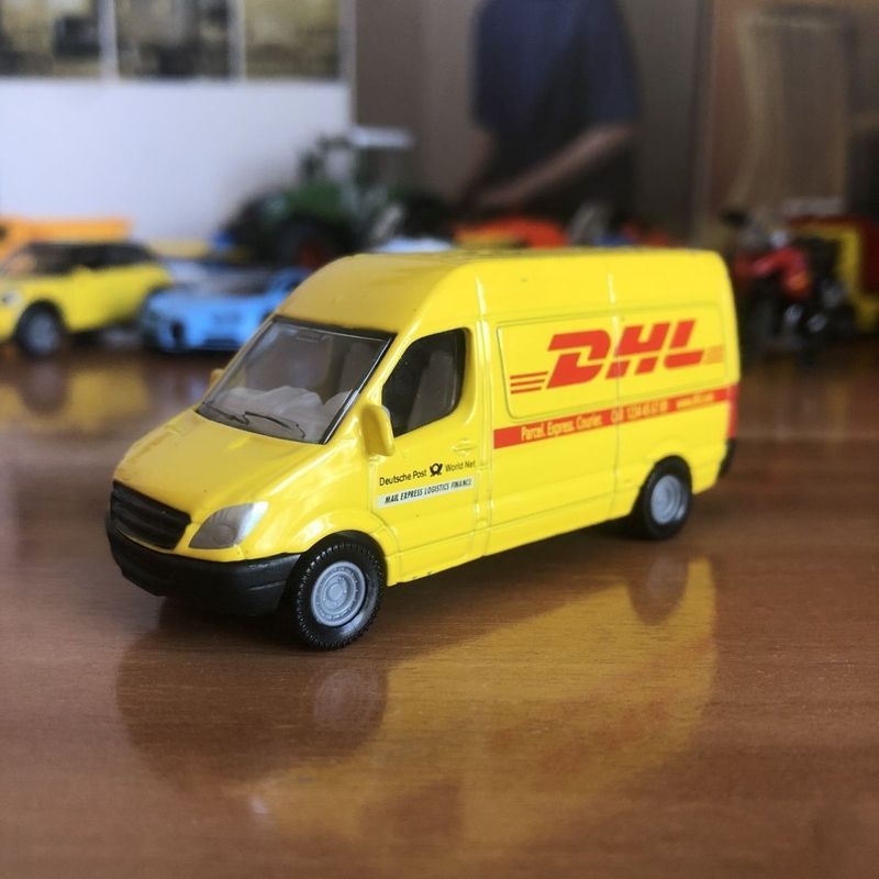 ของแท้เยอรมัน SIKU SIKU DHL Mercedes-Benz Express Van จําลองรถรุ่นเด็กความปลอดภัยของเล่น 5/3/15