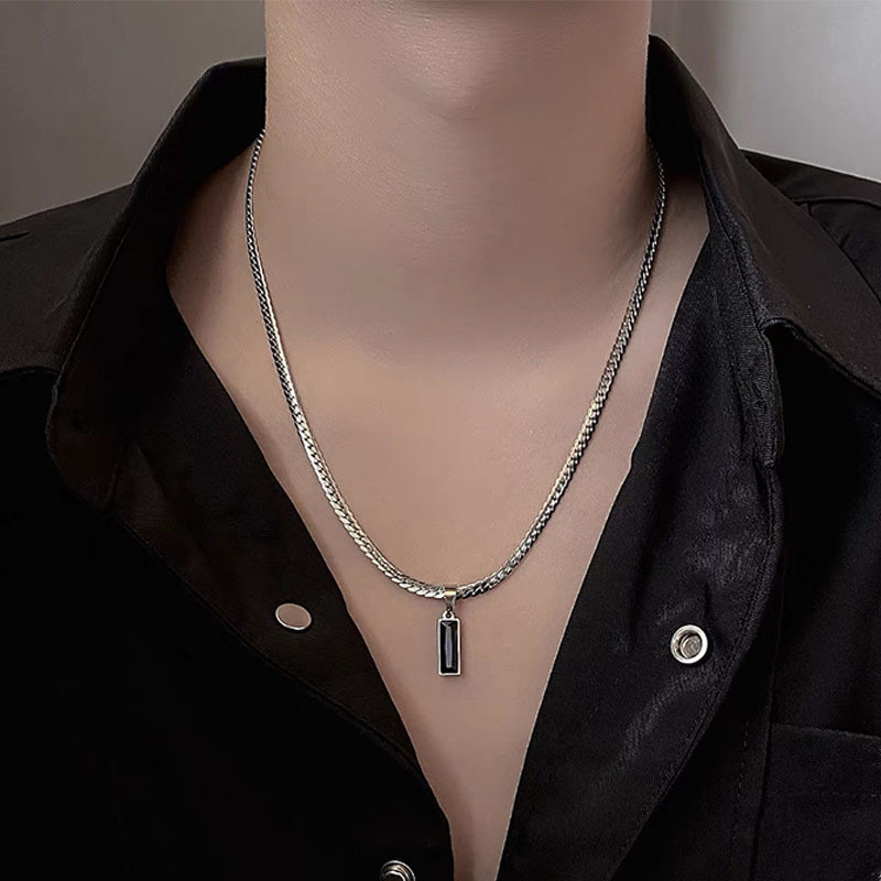 ไทเทเนียมเหล็กสร้อยคอไม่ซีดจางผู้ชายอินเทรนด์ Hip-Hop สีดําZircon จี้นูนสร้อยคอ Simple All-Match Cla