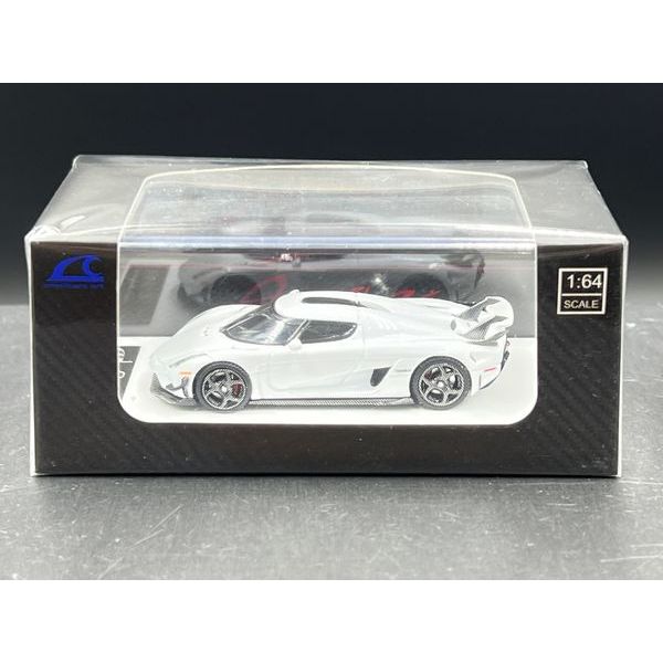 Smallcar art（SC art）1/64 
Koenigsegg Regera Pearl White