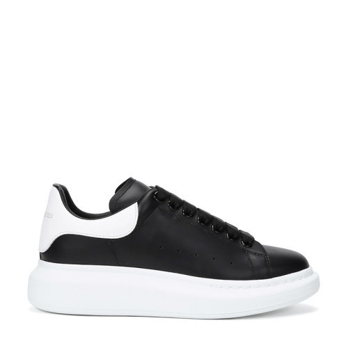 Alexander McQueen/Alexander McQueen รองเท้าหนังผู้ชายแบบผูกเชือกรองเท้าผ้าใบ 553680 WHGP5