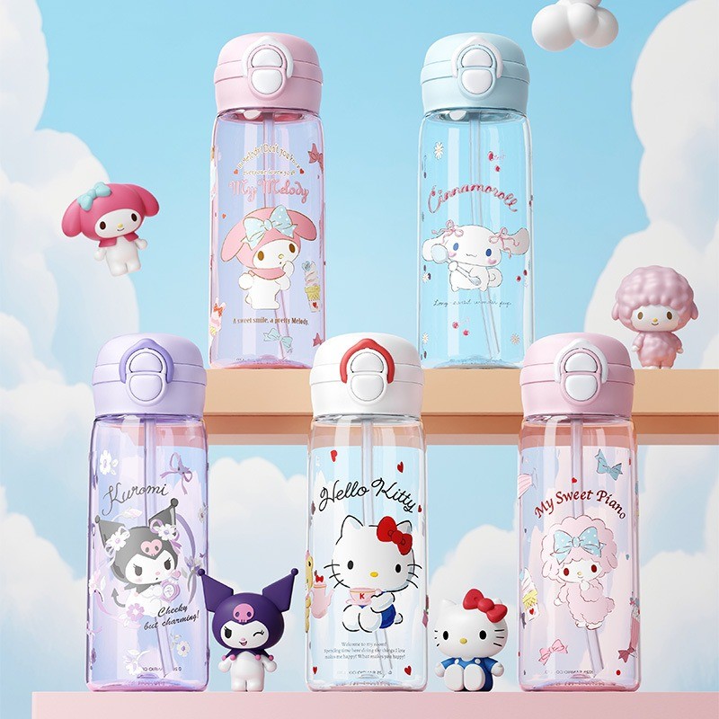 ✨Crazy Animal City/Sanrio ขวดน้ําพลาสติก 500ML ปลอดภัยไม่มี BPA นักเรียน/สาว Universal การ์ตูนน่ารัก
