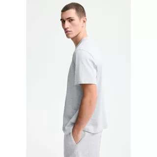 H&M(เอชแอนด์เอ็ม) เสื้อยืดคอกลมทรงปกติ ผู้ชาย 0685816_21
