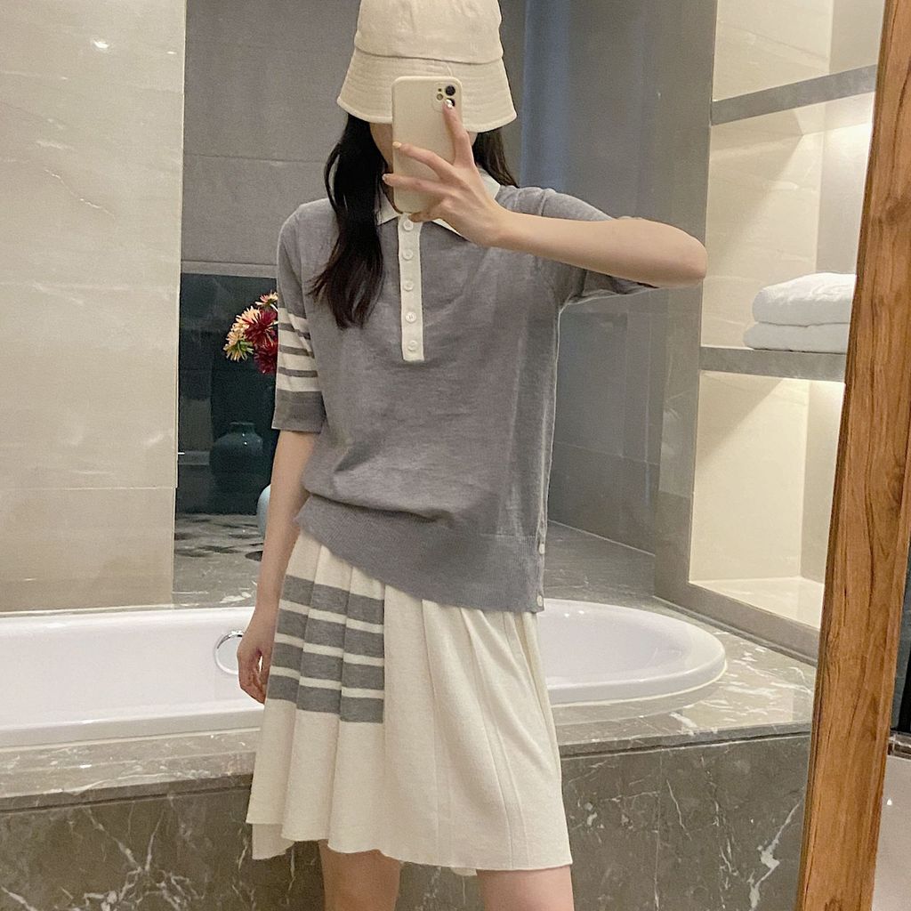 FQTR Tom Browne กลับดอกไม้ถักเสื้อยืดแขนสั้นผู้หญิงฤดูใบไม้ผลิฤดูร้อน 25 ปี Chic เสื้อโปโล Casual To