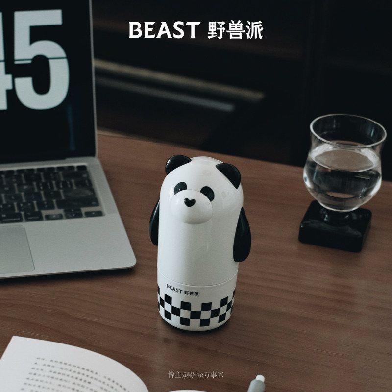 Z Zhuzhou Liying Trading Co., Ltd. Beast Pie Panda Pouf Follow Me ประกอบ Aroma Diffuser สเปรย์ประเภท