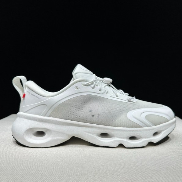 7KBO Cloudventure 3.0 Cross Country รองเท้าวิ่งผู้ชายผู้หญิงน้ําหนักเบา Breathable Anti-Slip Cushion