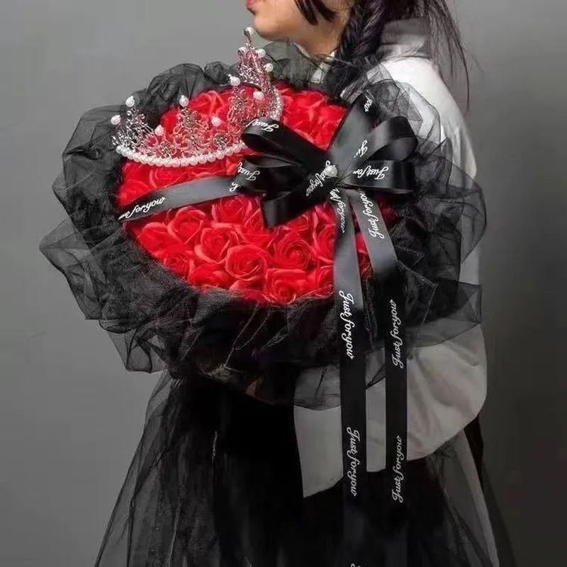 成品花束碎冰黑骑士玫瑰香皂玫瑰花永生情人节生日礼物女朋友母亲Valentine's Day Gift: 99 Roses, Ice Blue Rose Bouquet, Rose for Girlfr