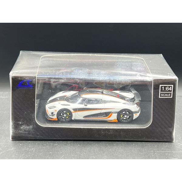 Smallcar art（SC art）1/64 
Koenigsegg Agera RS
Pearl White Carbon