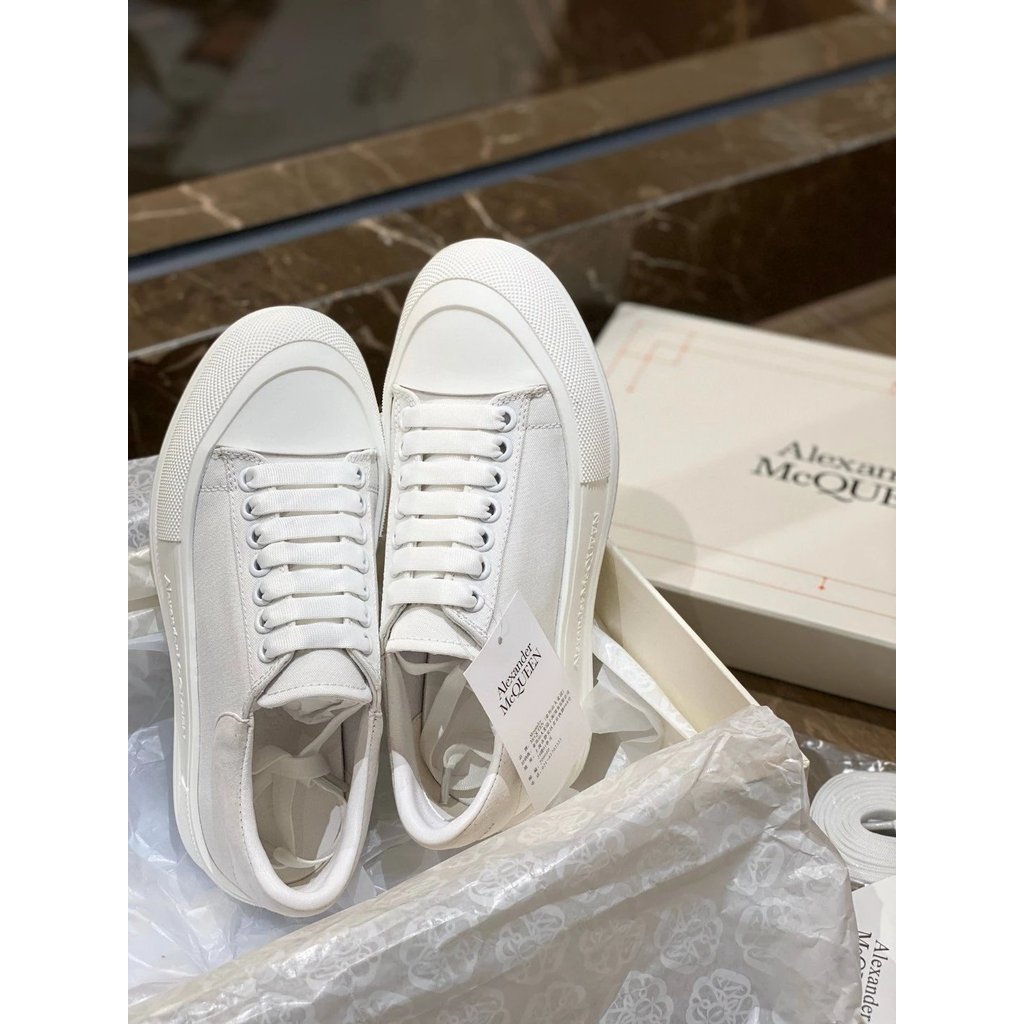 ALEXANDER MCQUEEN ALEXANDER MCQUEEN รองเท้าผู้หญิง Deck รองเท้าผูกเชือกรองเท้าผ้าใบ MCQUEEN รองเท้าส