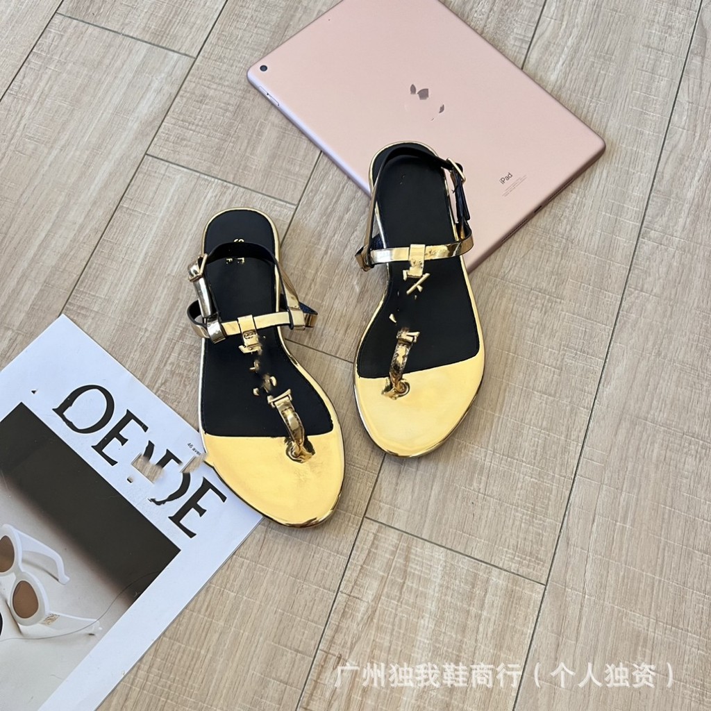 Slp ฤดูร้อนโลหะ Flip-Toe ด้านล่างแบนสายคล้องคอรองเท้าแตะผู้หญิงหัวเข็มขัดรอบ Toe Herringbone ส้นแบน 