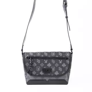 PLAYBOY รุ่น Monic Crossbody bag กระเป๋าสะพายข้าง รหัส ST-B262PBM344-BK ดีไซน์ทรงFlap สีGunmetal