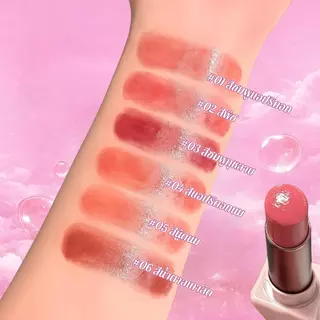 LUCKGO ลิปสติกเนื้อฉ่ำวาว สีสวยชัด ชุ่มชื้น ติดทนนาน ให้ริมฝีปากดูอวบอิ่ม มีให้เลือก 6 สี