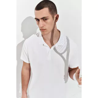 H&M(เอชแอนด์เอ็ม) เสื้อเทนนิสทรงปกติ พร้อมเทคโนโลยี DryMove™ ผู้ชาย 1334776_1