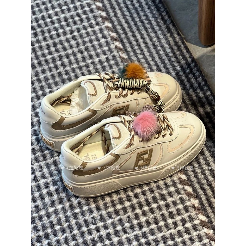 ลูกค้าสั่งซื้อยิงจริง • Daigou เกรด • fendi fendi |  รองเท้าผ้าใบแมตช์พื้นหนาแบบใหม่