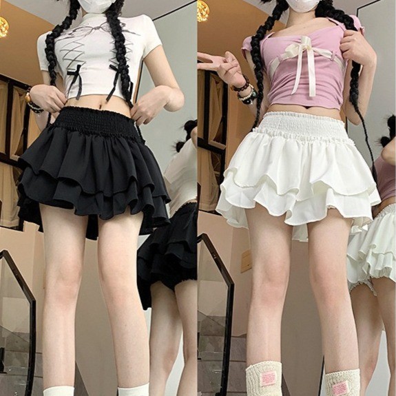 กระโปรงสั้นสาวหวาน เอวสูงสีขาวฟู ดีไซน์เรทโโรน่ารัก ใส่เที่ยวถ่ายรูปสวยเว่อร์