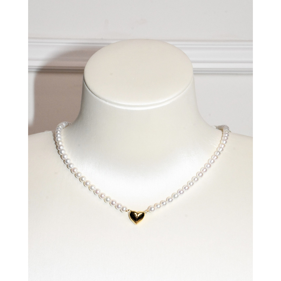 4A Freshwater Near Round Necklace in Silver 925 Gold Plated - Heart Magnet Clasp - White (4 -5mm)