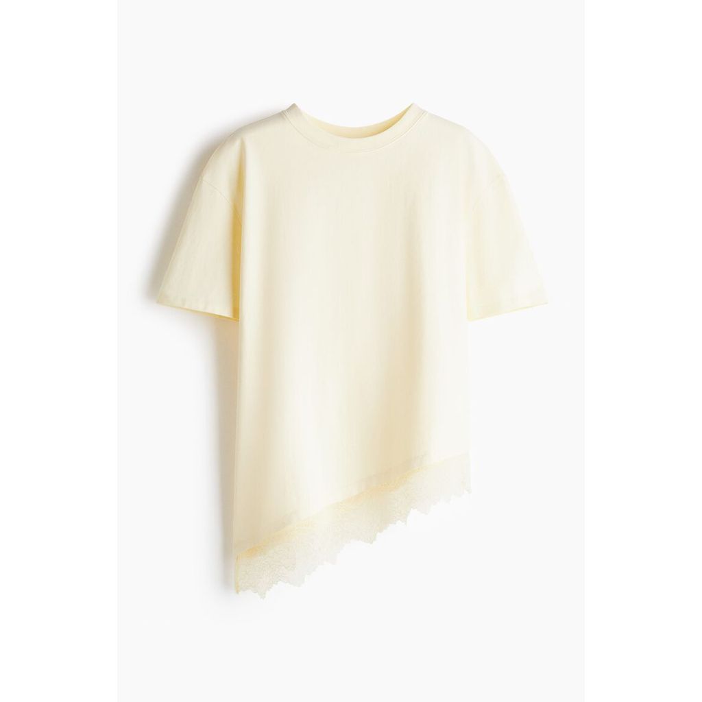 H&M(เอชแอนด์เอ็ม) เสื้อทีเชิ้ตแต่งลูกไม้ขอบไม่สมมาตร ผู้หญิง 1342556_1