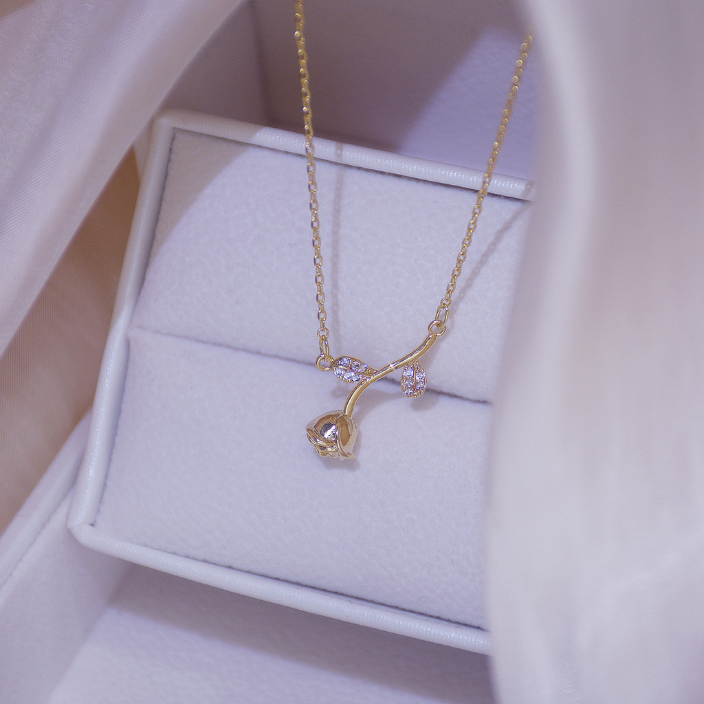 A608 เกาหลี Dongdaemun 14k Gold Rose กระพริบเพชร Micro-Inlaid ประณีตสร้อยคอสั้นอารมณ์ทุกวัน Clavicle