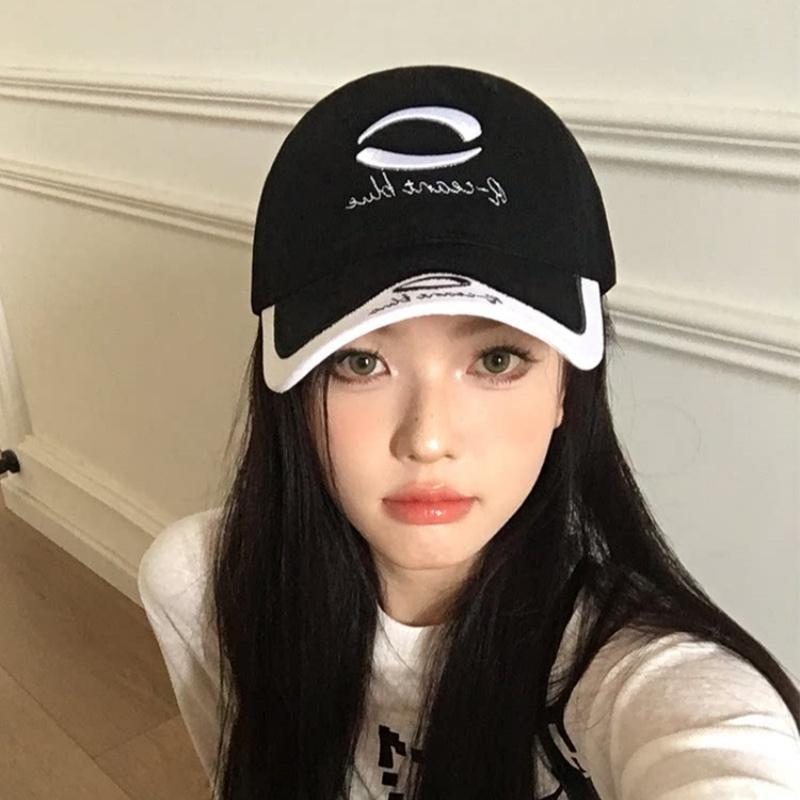 Hotcap ชิปปิ้ง💕 หมวกเบสบอลปักลายคู่รักสไตล์เกาหลี อเนกประสงค์ อินเทรนด์ใหม่