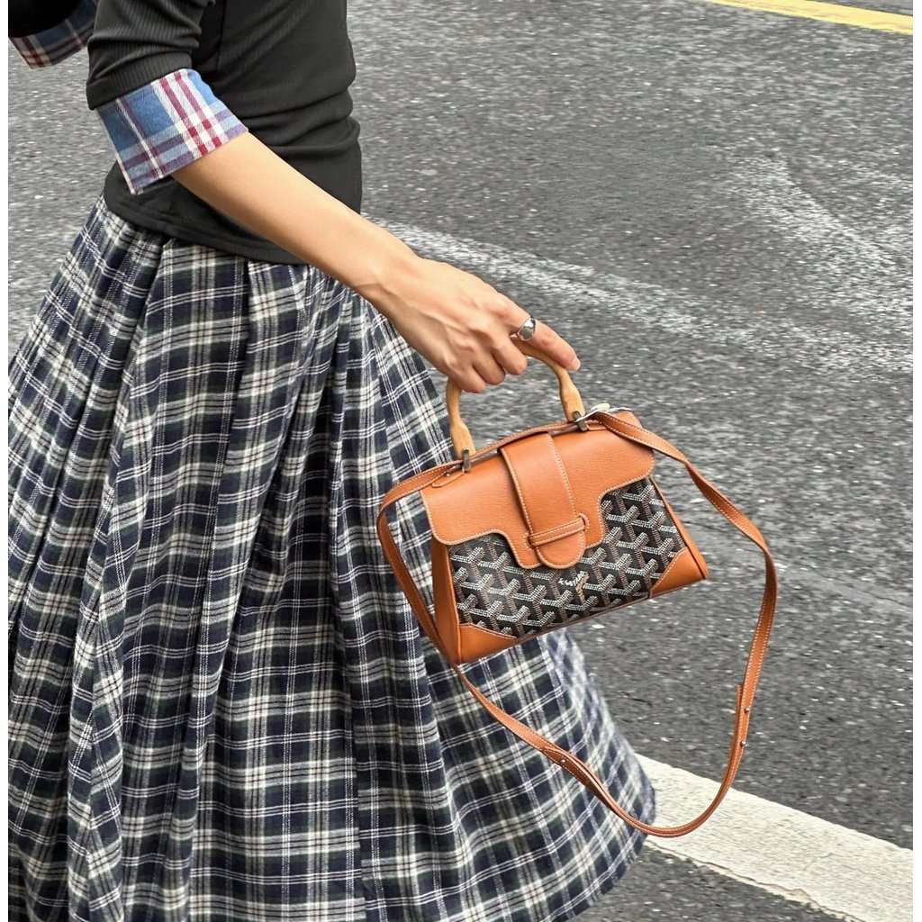 Goyard สีคอนมินิ กระเป๋าสะพายข้างและไหล่ ทำจากหนังแท้