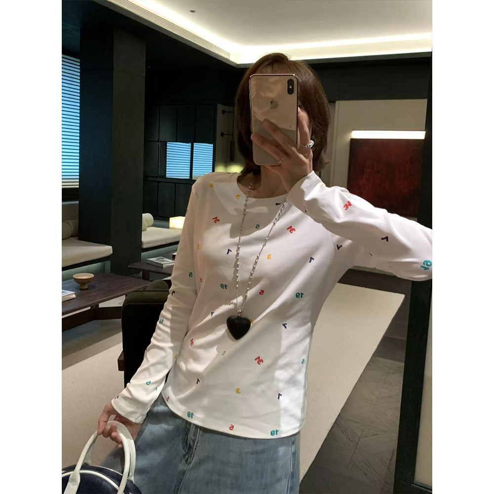<Moss Queen> เสื้อยืดแขนยาวคอกลมทรงเข้ารูป สไตล์เกาหลีสำหรับฤดูหนาว มีลายพิมพ์ตัวเลข