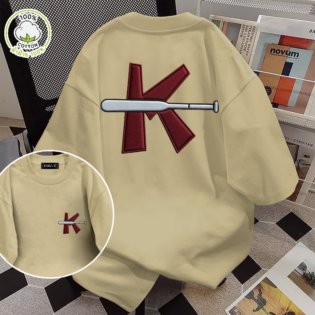 UT shop💥เสื้อยืดผ้าคอตตอน 100% “Baseball Bat K” ทรง Oversize คอกลม แขนสั้น ผ้านุ่มสบาย ใส่ได้ทุกวัน 