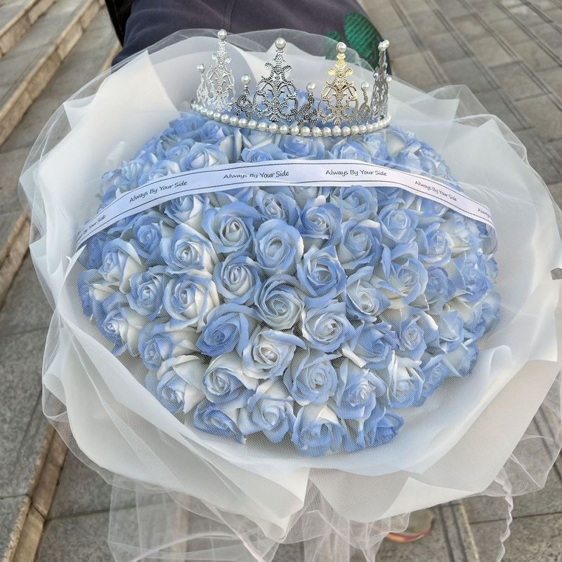 七夕情人节浪漫99朵碎冰蓝花束送女朋友生日礼物玫瑰大花束香皂花Valentine's Day Gift: 99 Roses, Ice Blue Rose Bouquet, Rose for Girlf