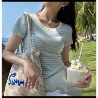 Velca ส่งไวจากไทย เสื้อยืดลายริ้วผู้หญิง ทรงเข้ารูปเบาๆ ใส่สบายทุกวัน แมทช์ง่ายมาก