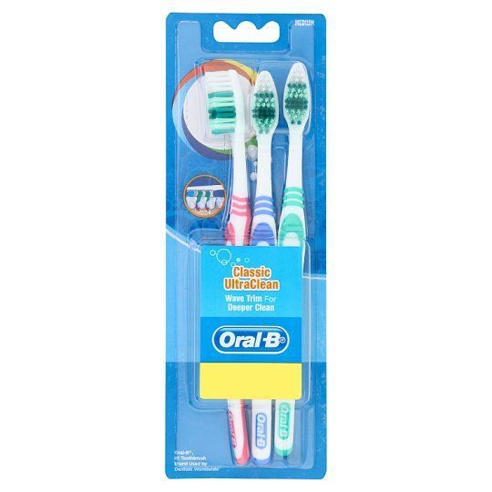 [สินค้าส่งด่วน] ออรัลบีแปรงสีฟัน คลาสสิคมีเดียม P.3 ORAL B TOOTHBRUSH CLASSIC 40 MED X3
