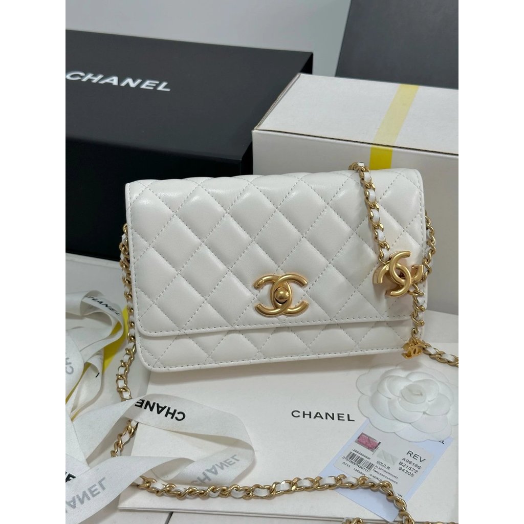 กระเป๋าห้อยไหล่ CHANEL Fortune ทำจากหนังแท้ พร้อมสายโซ่
