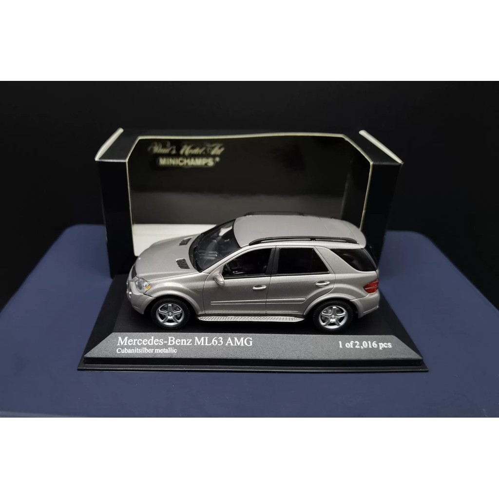 [สต๊อกพร้อม ติดต่อหากคุณมีคําถามใดๆ] Minichamps 1: 43 BENZ ML63 AMG,