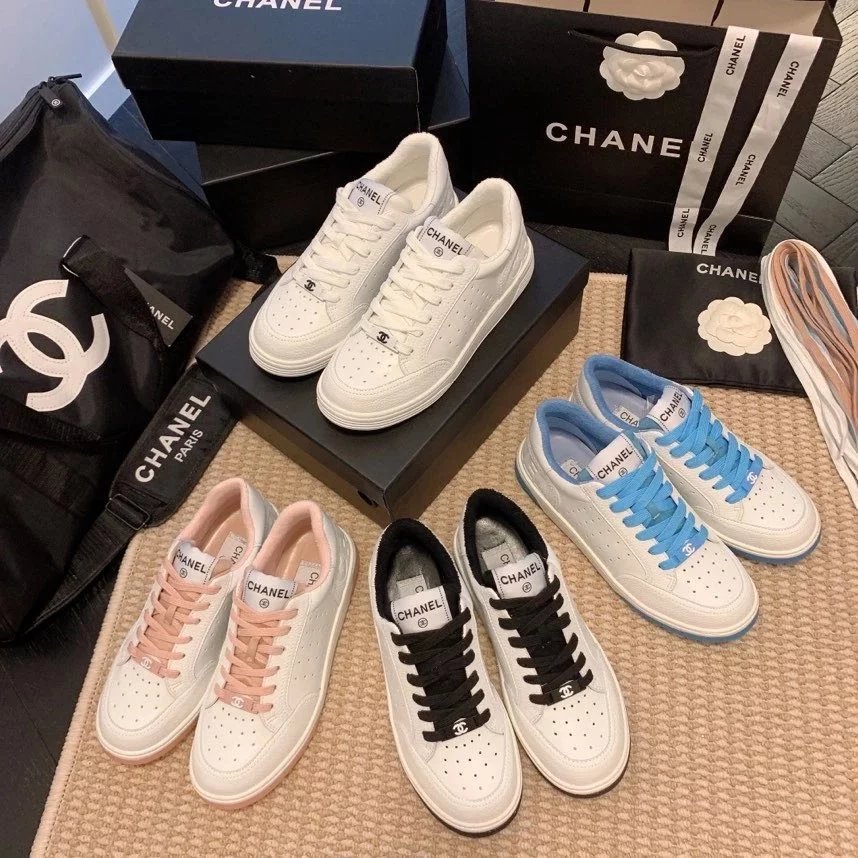 CHANEL/Xiangjia C Home CHANEL สไตล์ CHANEL 24ss ฤดูใบไม้ผลิฤดูร้อนสไตล์ใหม่สีดําสีขาว Panda รองเท้า 