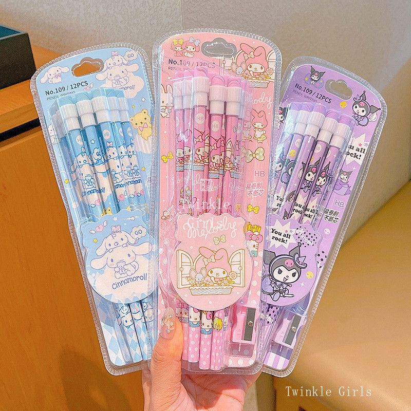 SANRIO [คลังสินค้าพร้อม] 12ชิ้น ซานริโอ HBดินสอชุดพร้อมกบเหลาดินสอฟรีน่ารักคุโรมิ ซินนามอนโรล ของฉัน ทํานอง เขียนดินสอสําหรับเด็กนักเรียนอุปกรณ์การเรียนกลับไปส