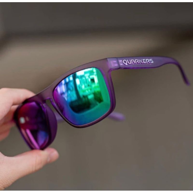 แว่นกันแดด QUARKERS PREMIUM HIGH QUALITY UV PROTECTION CERMIN MATA HITAM️️