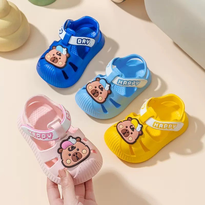 🎀🎀 รองเท้าแตะ แบบรัดส้น น้ำหนักเบา ใส่สบาย ลายน่ารัก🎀🎀พร้อมส่งในไทย