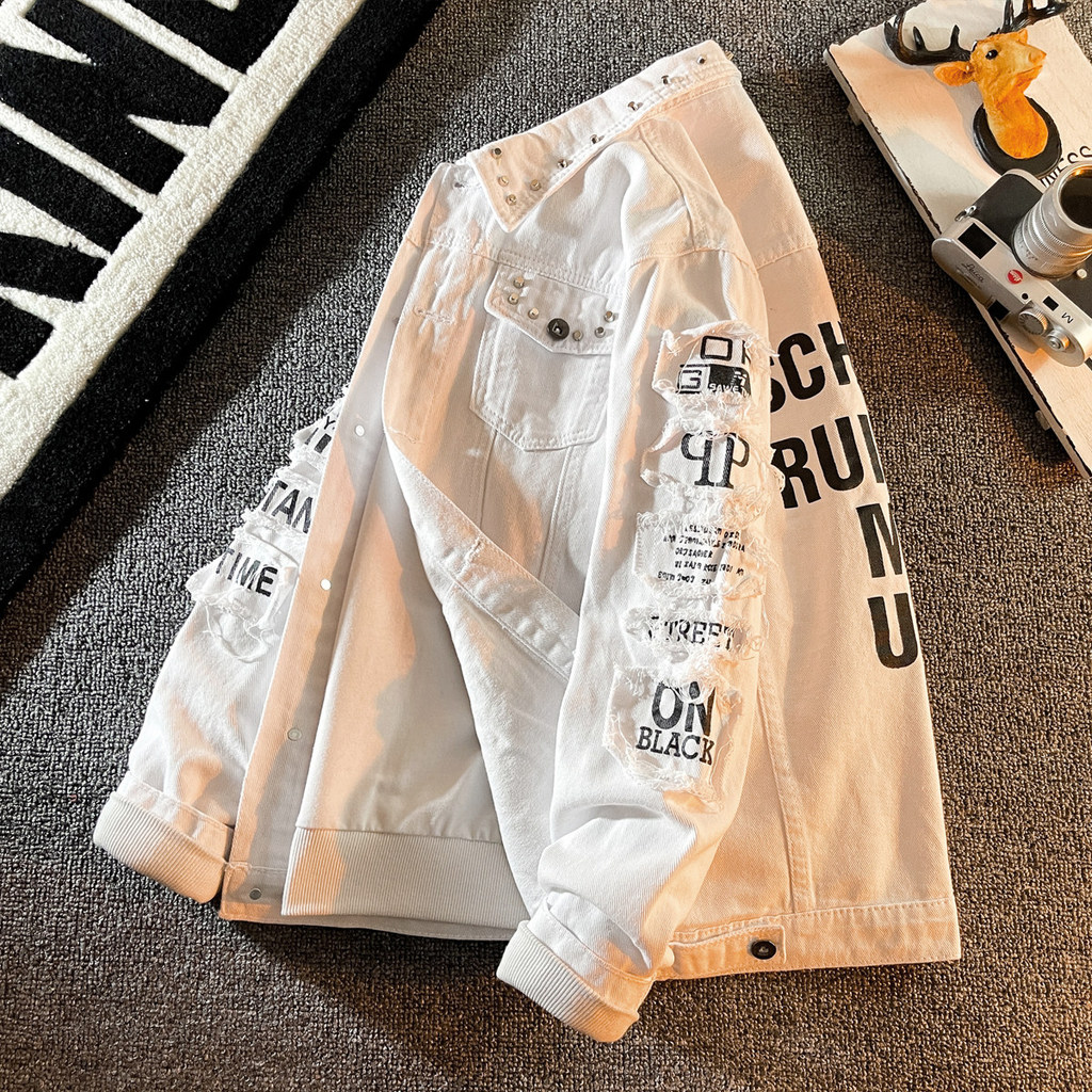 Begonia Boutique แจ็คเก็ตยีนส์สีขาว Street Wear 2026 สไตล์ใหม่ฤดูใบไม้ผลิเวอร์ชั่นเกาหลีอินเทรนด์แจ็คเก็ตยีนส์ลําลอง