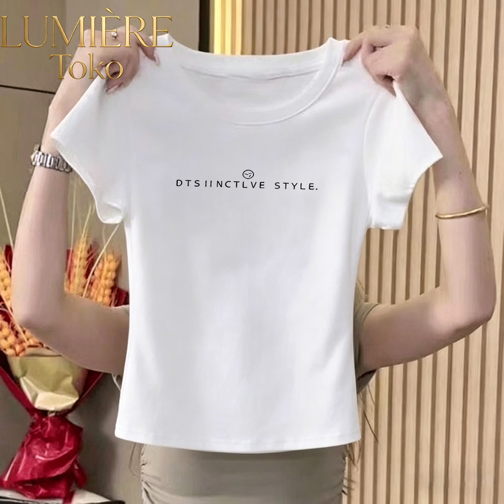 LUMIÈRE Store/Crop-Top/Short-Sleeve-T-shirt/Minimalist-Alphabet-Print/Slimfit/เสื้อผ้าผู้หญิง