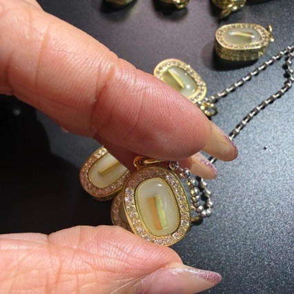 T Thailand Buddha Amulet ความนิยม Small Buddha Amulet Transfer จี้