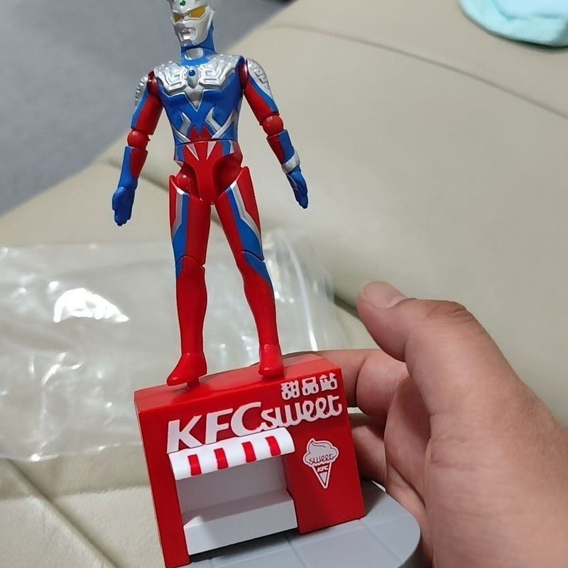 [บรรจุภัณฑ์ต้นฉบับของแท้] KFC KFC Sairo Toy yy5.9