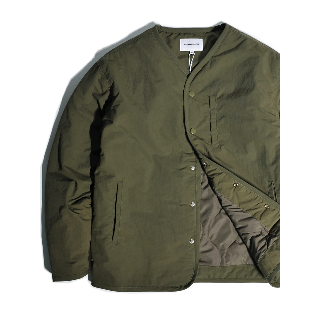 Mountain Series เครื่องมือกลางแจ้งฟังก์ชั่นสไตล์ฮ่องกง American M65 เสื้อแจ็คเก็ตผ้าฝ้ายไร้คอปก V คอ