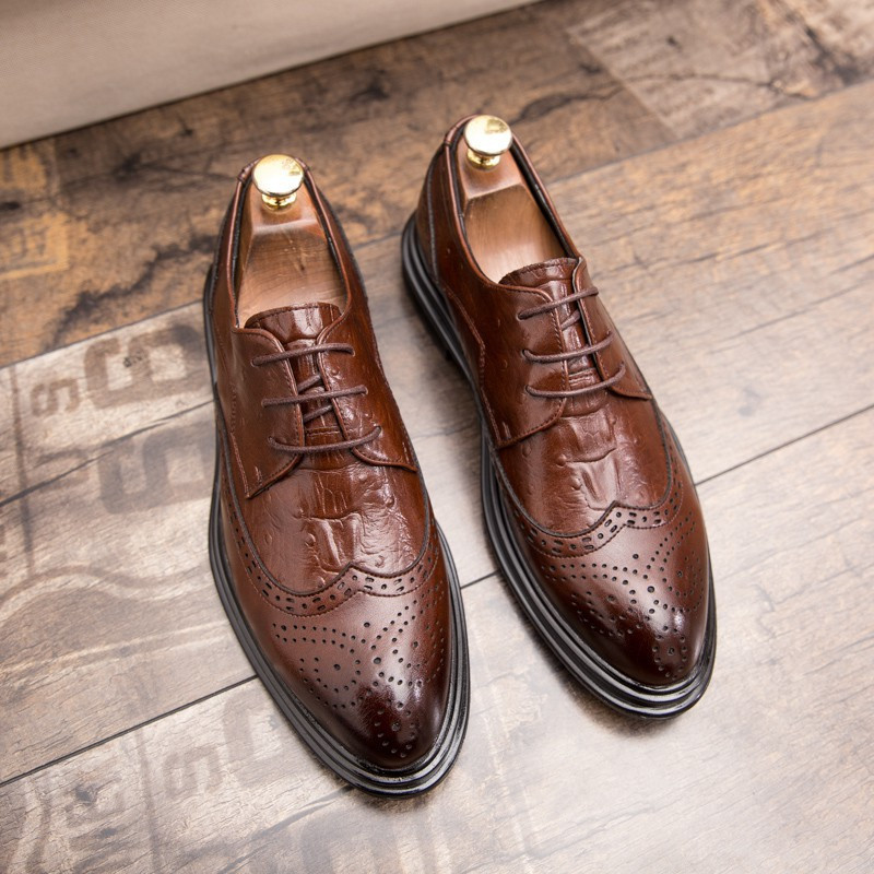 อิตาเลี่ยน Brogue รองเท้าผู้ชายแยกหนังสํานักงานงานแต่งงานอย่างเป็นทางการ FFX4