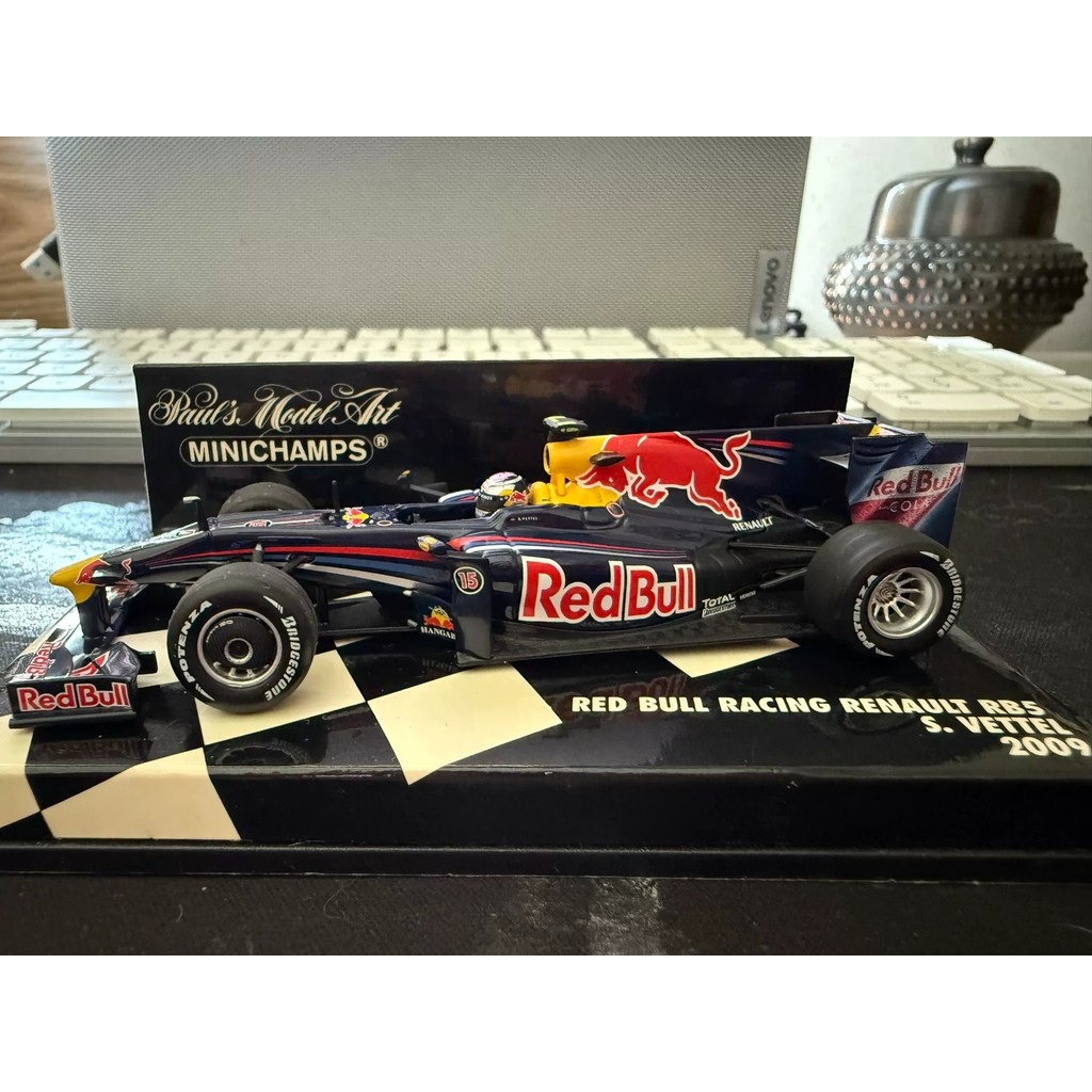 [Orphan] มินิตัด 1/43 F1 Red Bull Fleet Red Bull RB5 มิติ