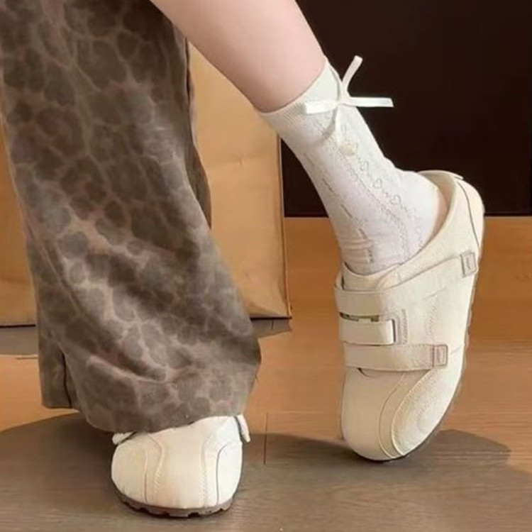 JINxCHOY ฤดูร้อนแฟชั่นสไตล์ใหม่ PU Low-Heeled ยางรองเท้าแตะ Flat-Soled รอบ Toe สุภาพสตรีสวมใส่ด้านนอก Anti-Slip ทนต่อการสึกหรอโรงงานขายส่งราคา
