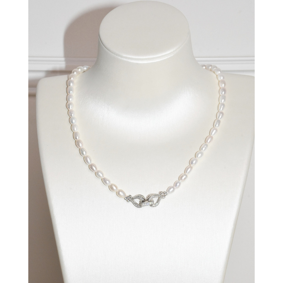 4A Freshwater Rice Necklace in Silver 925 WG Plated - Twisted Infinity-Style Clasp - White (4 -5mm)