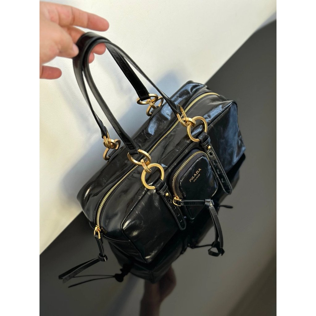 กระเป๋า PRADA ทรงสี่เหลี่ยม สะพายข้างหนังวัว สไตล์แฟชั่นสำหรับผู้หญิง