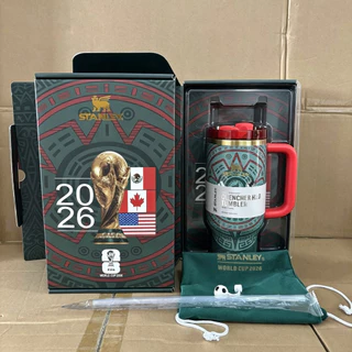แก้วหลอดสแตนลี่ย์ คอลเลกชันฟุตบอลโลก ความจุใหญ่ | 40oz | แก้วเก็บอุณหภูมิ | ทำจากสแตนเลสสตีล
