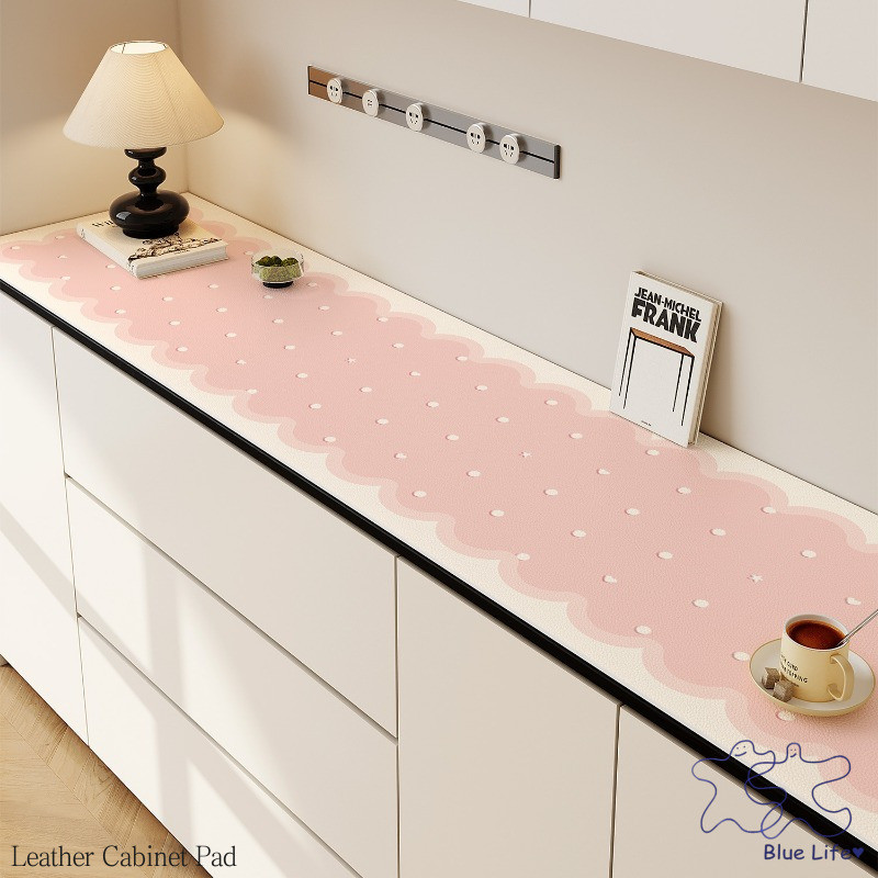 เสื่อโต๊ะ Sideboard สีชมพูครีมกันน้ําและกันน้ํามันผ้าปูโต๊ะหนังยาวเคาน์เตอร์ป้องกันด้านบน Padw